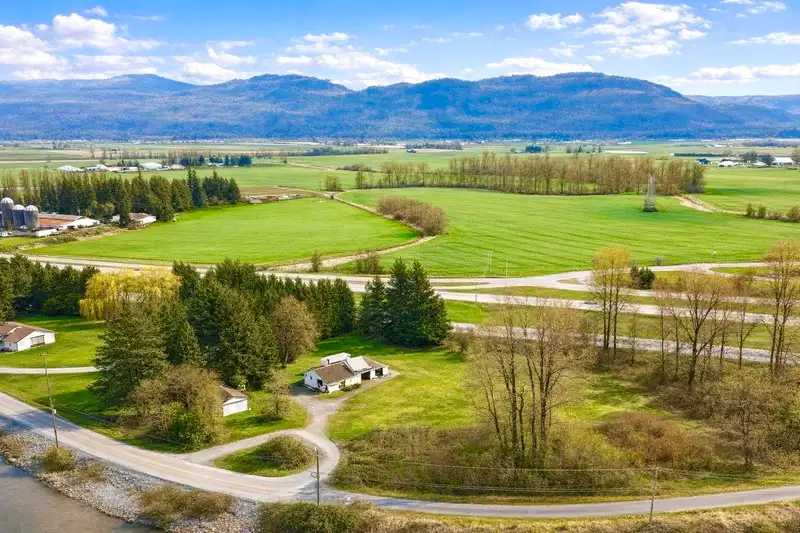 37795 NORTH PARALLEL ROAD - photo 1 of 15