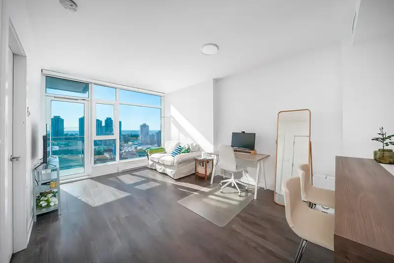 2508 4688 KINGSWAY STREET - photo 3 of 29