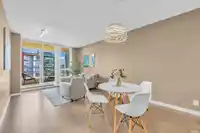 2605 3093 WINDSOR GATE - thumbnail 6