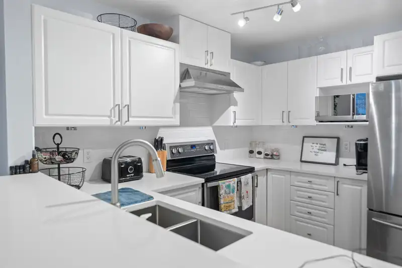304 137 W 17TH STREET - photo 1 of 22