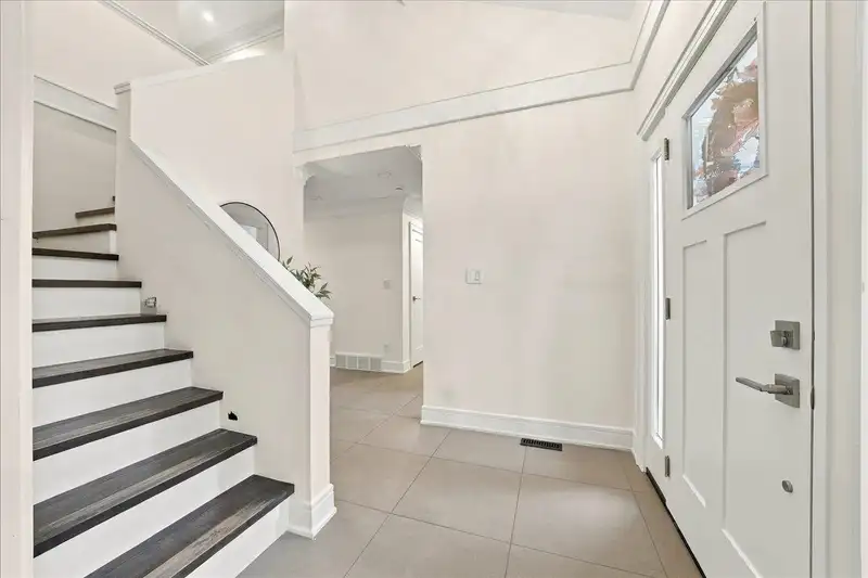 24155 124 AVENUE - photo 4 of 40