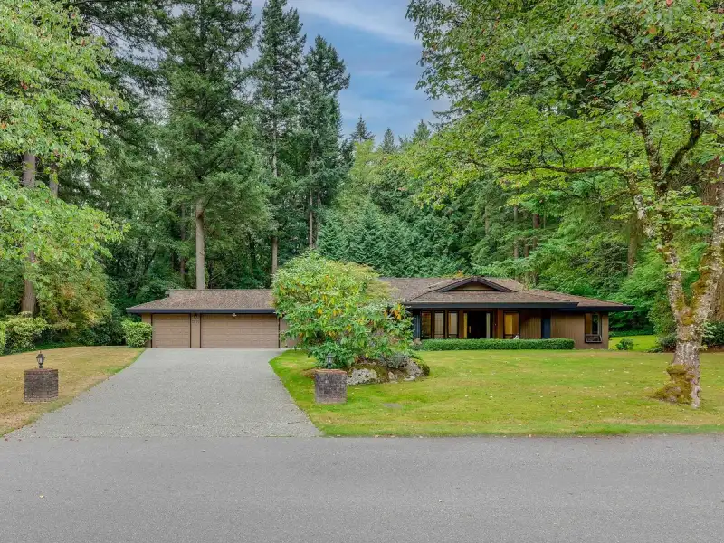 2910 CHANTRELL PLACE - photo 1 of 35