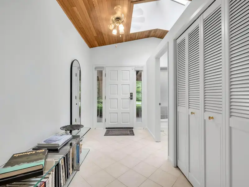 2910 CHANTRELL PLACE - photo 4 of 35