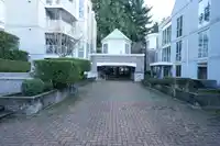 4 8430 JELLICOE STREET - thumbnail 2