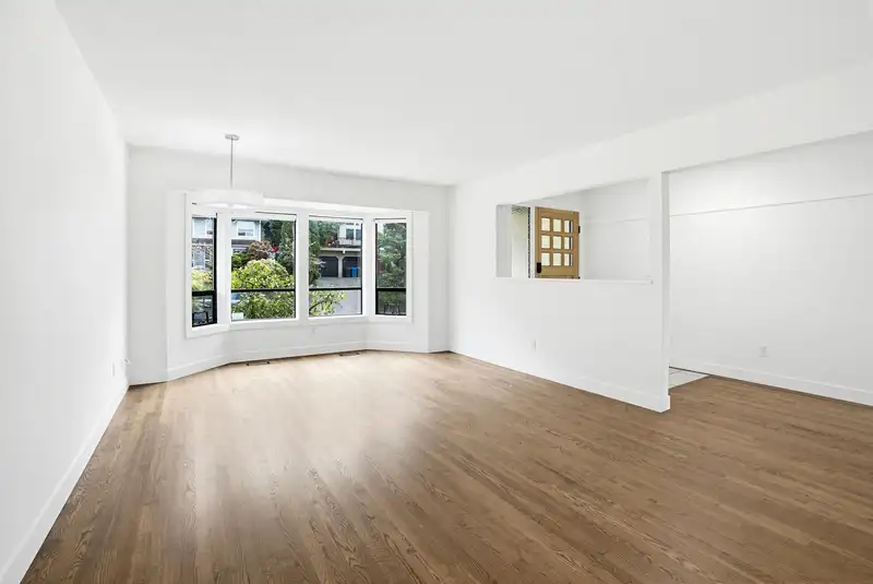 2847 GLENSHIEL DRIVE - photo 3 of 40