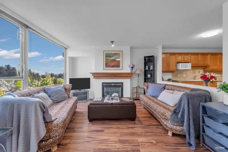 707 5639 HAMPTON PLACE - photo 4 of 40