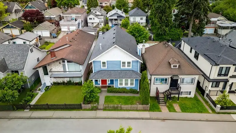3795 FLEMING STREET - photo 3 of 40