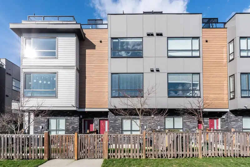 11 19631 55 A AVENUE - photo 1 of 28