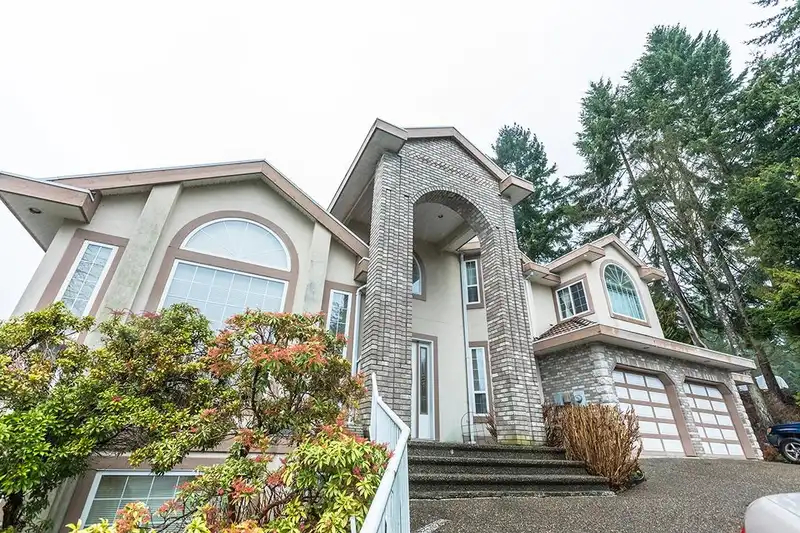 1620 PARKWAY BOULEVARD - photo 1 of 35