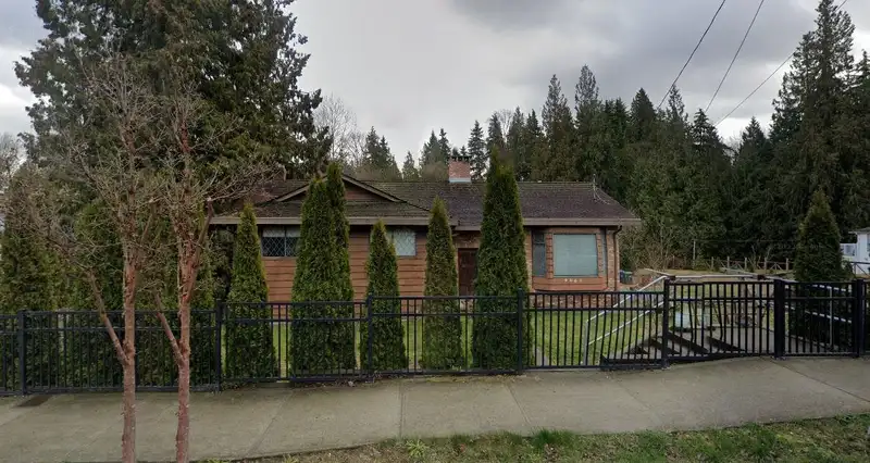 9860 160 STREET - photo 2 of 39