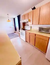 1802 5645 BARKER AVENUE - thumbnail 5