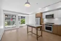 304 384 E 1ST AVENUE - thumbnail 8
