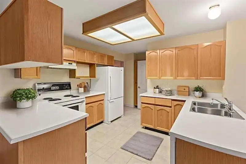 39 3115 TRAFALGAR STREET - photo 4 of 40