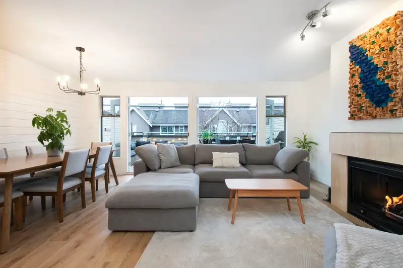 5 229 E 8TH STREET - photo 4 of 36
