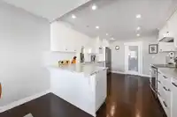 302 2451 GLADWIN ROAD - thumbnail 10