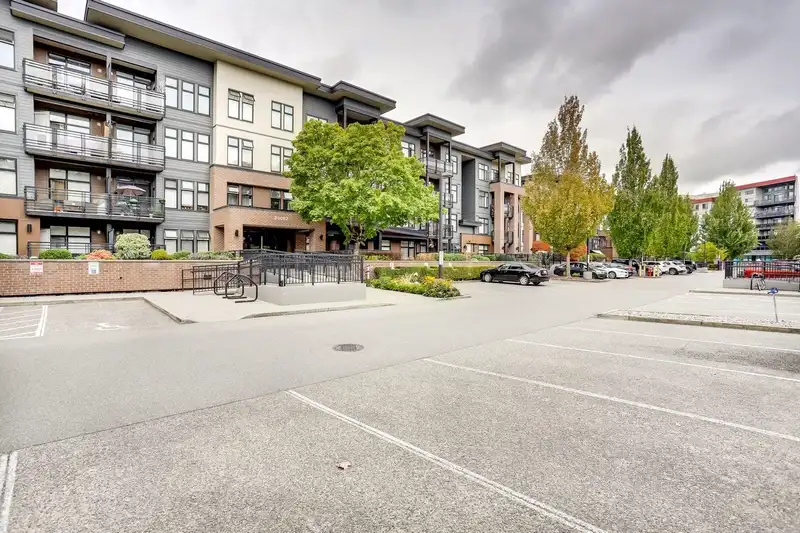 408 20062 FRASER HIGHWAY - photo 2 of 20