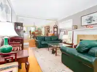 1450 W 40TH AVENUE - thumbnail 4