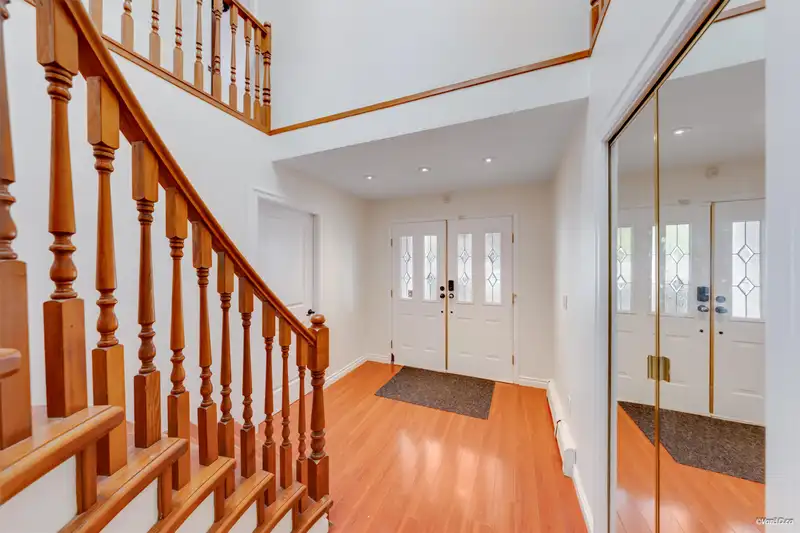 7069 144 STREET - photo 2 of 29