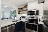 206 2388 TRIUMPH STREET - thumbnail 10
