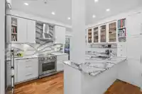 13 5605 HAMPTON PLACE - thumbnail 16