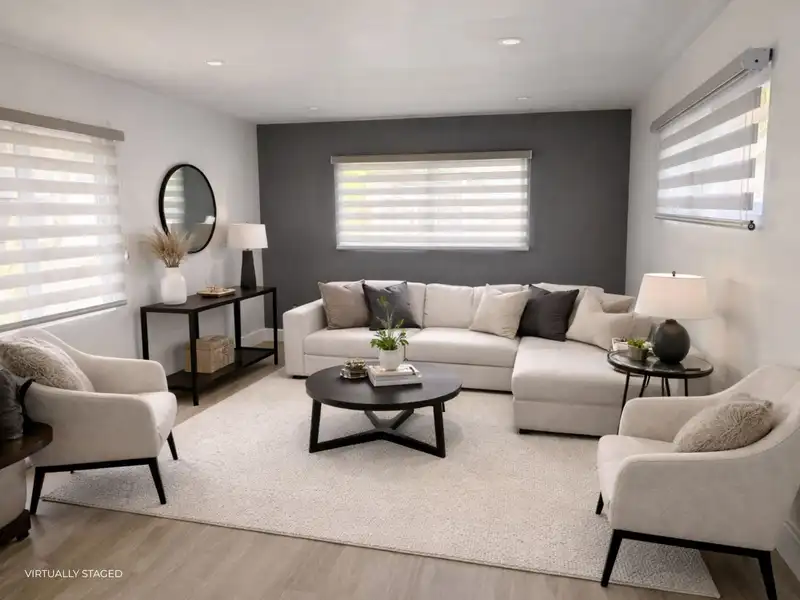 6 6571 KING GEORGE BOULEVARD - photo 3 of 17