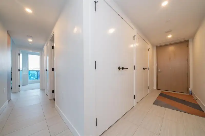 1101 5058 JOYCE STREET - photo 3 of 22