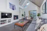 204 4865 PAINTED CLIFF ROAD - thumbnail 1
