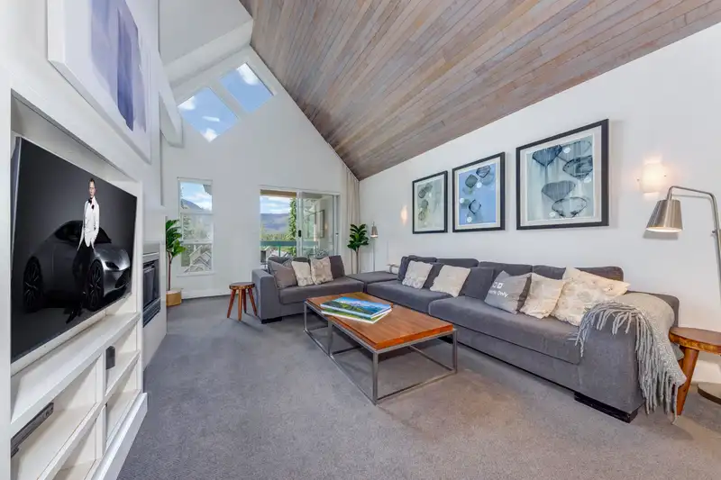 204 4865 PAINTED CLIFF ROAD - photo 2 of 26
