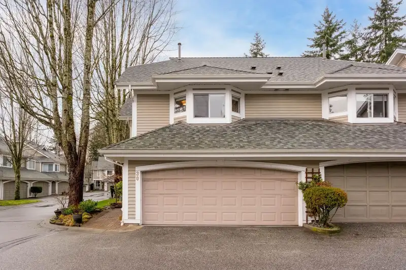 30 650 ROCHE POINT DRIVE - photo 2 of 40