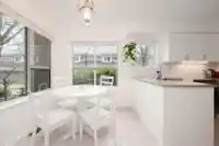 30 650 ROCHE POINT DRIVE - thumbnail 11