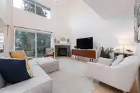 30 650 ROCHE POINT DRIVE - thumbnail 3