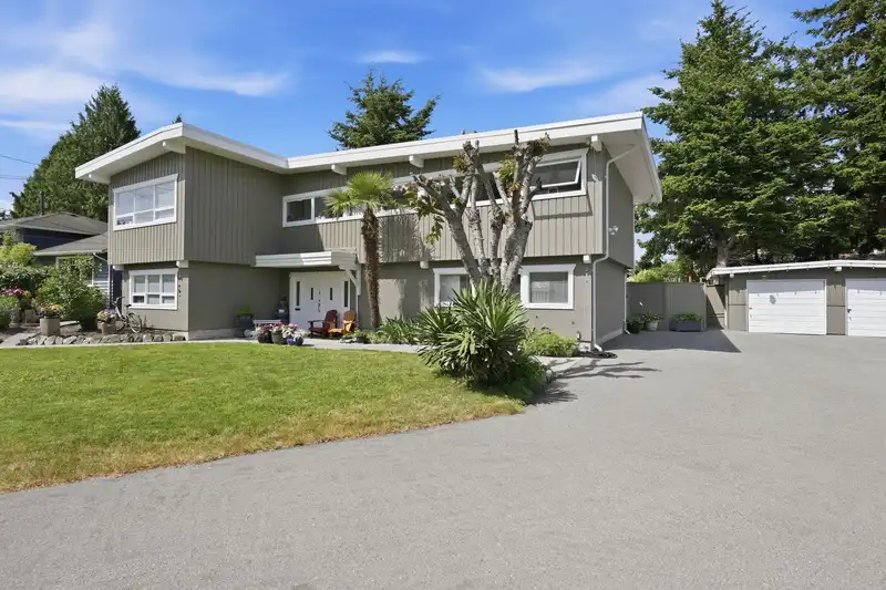 1679 58 STREET - photo 2 of 37