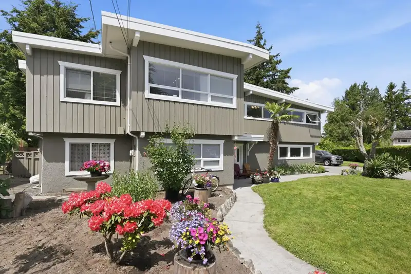 1679 58 STREET - photo 3 of 37
