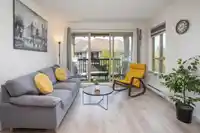 425 8915 202 STREET - thumbnail 1