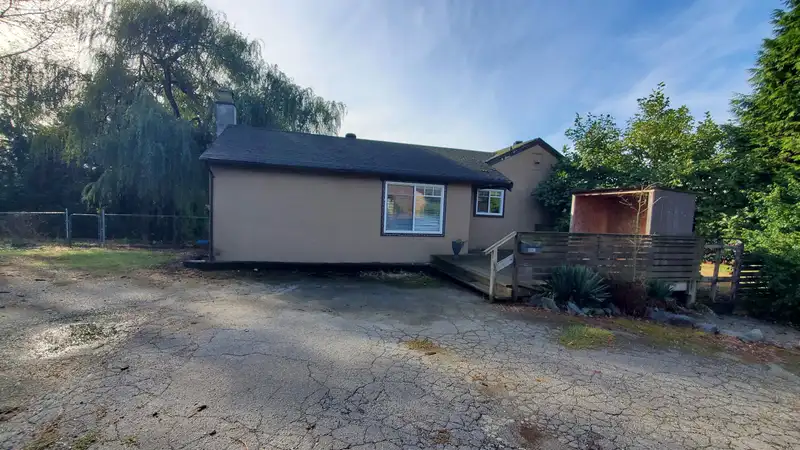 8042 CEDAR STREET - photo 2 of 7