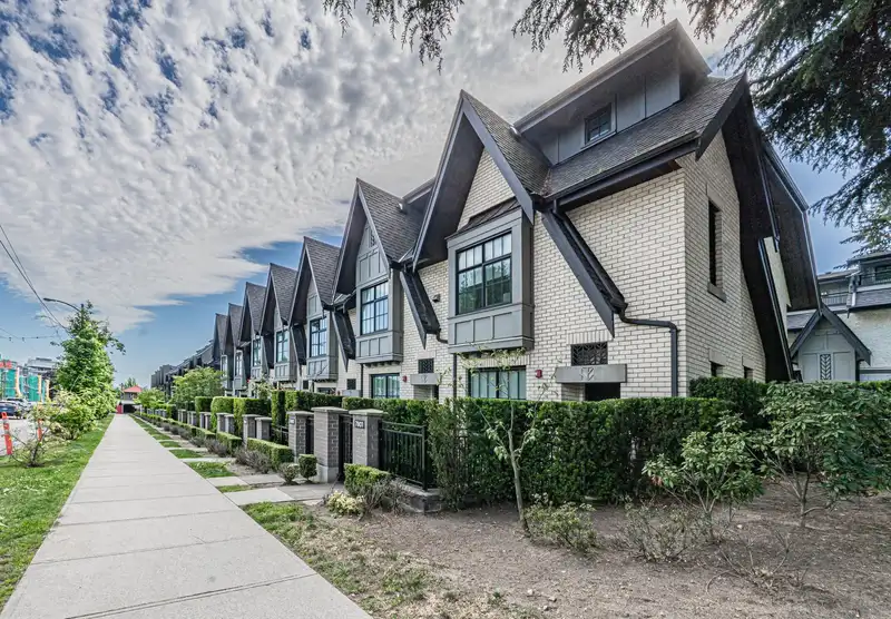 7903 OAK STREET - photo 1 of 36