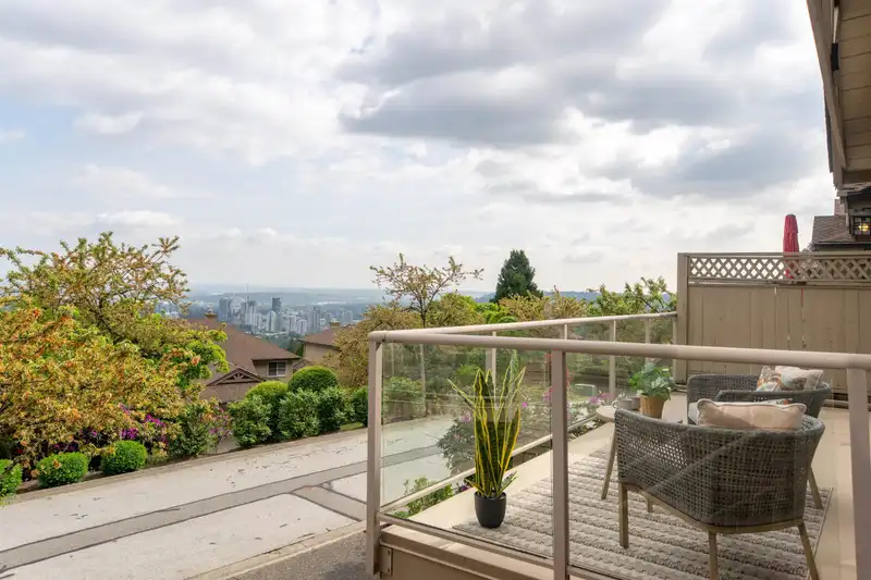 112 2979 PANORAMA DRIVE - photo 3 of 40