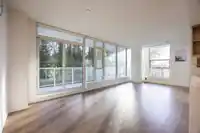 504 595 AUSTIN AVENUE - thumbnail 2