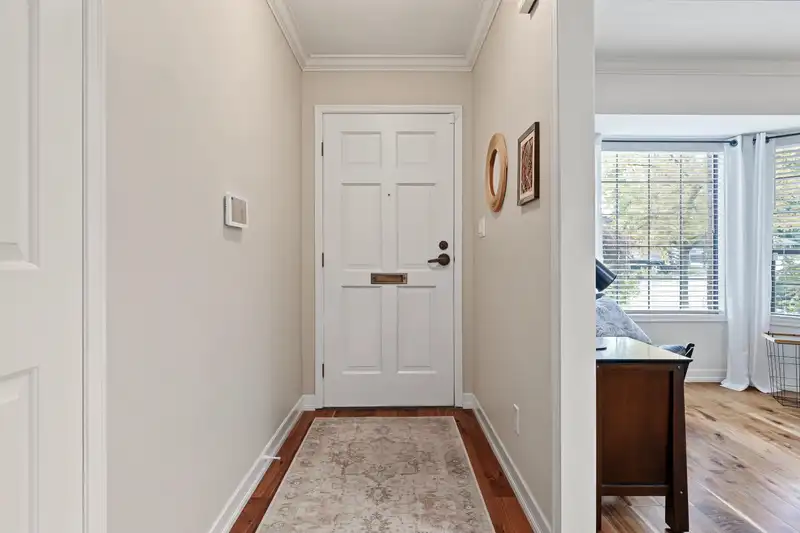 14972 SOUTHMERE CLOSE - photo 3 of 33