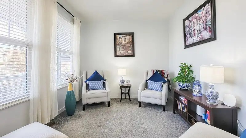15136 61A AVENUE - photo 3 of 26