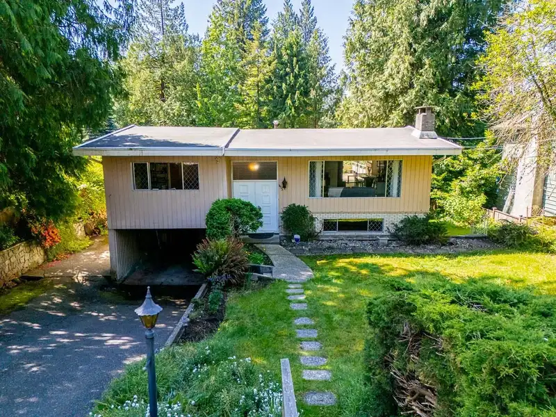 1453 COLEMAN STREET - photo 1 of 37