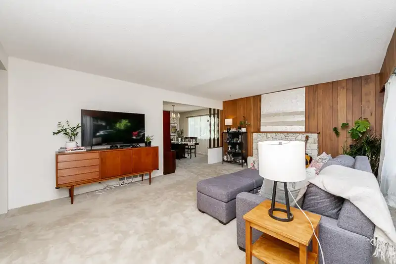 1453 COLEMAN STREET - photo 3 of 37