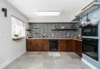 15 8968 208 STREET - thumbnail 3