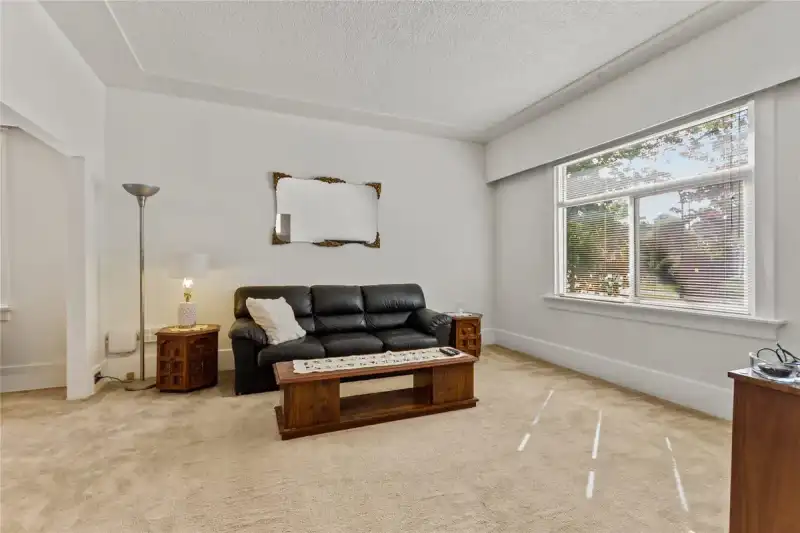 2461 DUNDAS STREET - photo 3 of 25