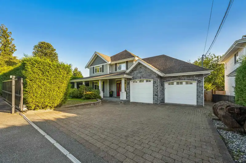 22784 88 AVENUE - photo 1 of 40