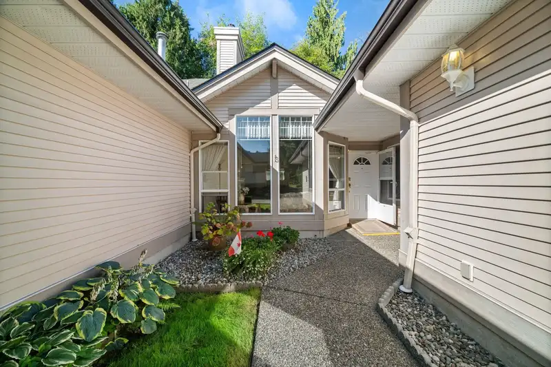63 9025 216 STREET - photo 4 of 37