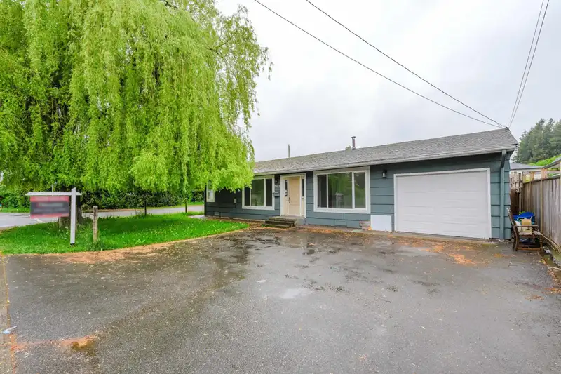7683 HURD STREET - photo 2 of 27