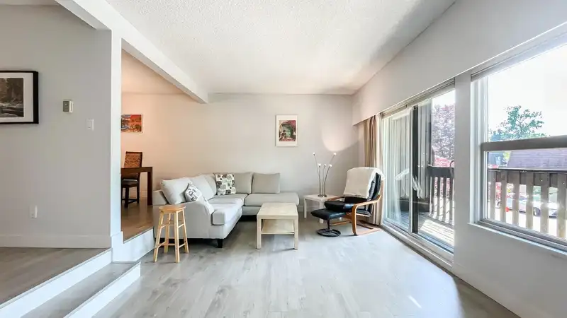 985 OLD LILLOOET ROAD - photo 1 of 32