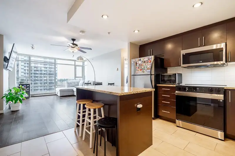 1504 555 DELESTRE AVENUE - photo 1 of 33
