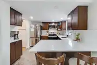 205 7162 133A STREET - thumbnail 13